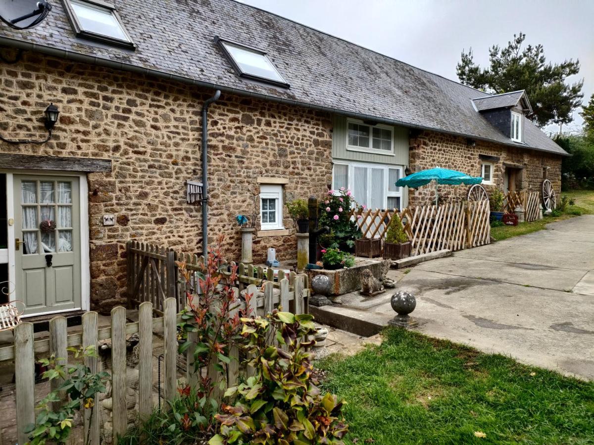 Ferienwohnung Les Petits Champs Buais-les-Monts Exterior foto